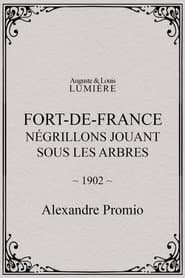 Fort-de-France : négrillons jouant sous les arbres