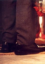 Quien mal anda mal acaba