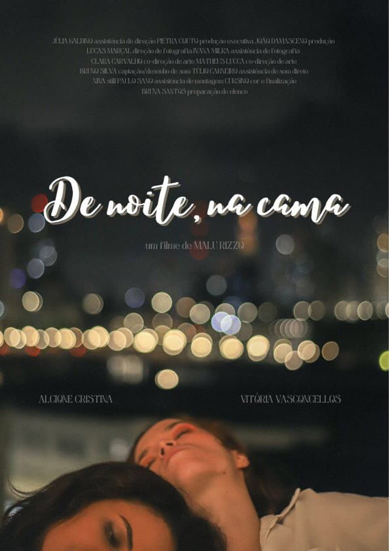 De noite, na cama poster