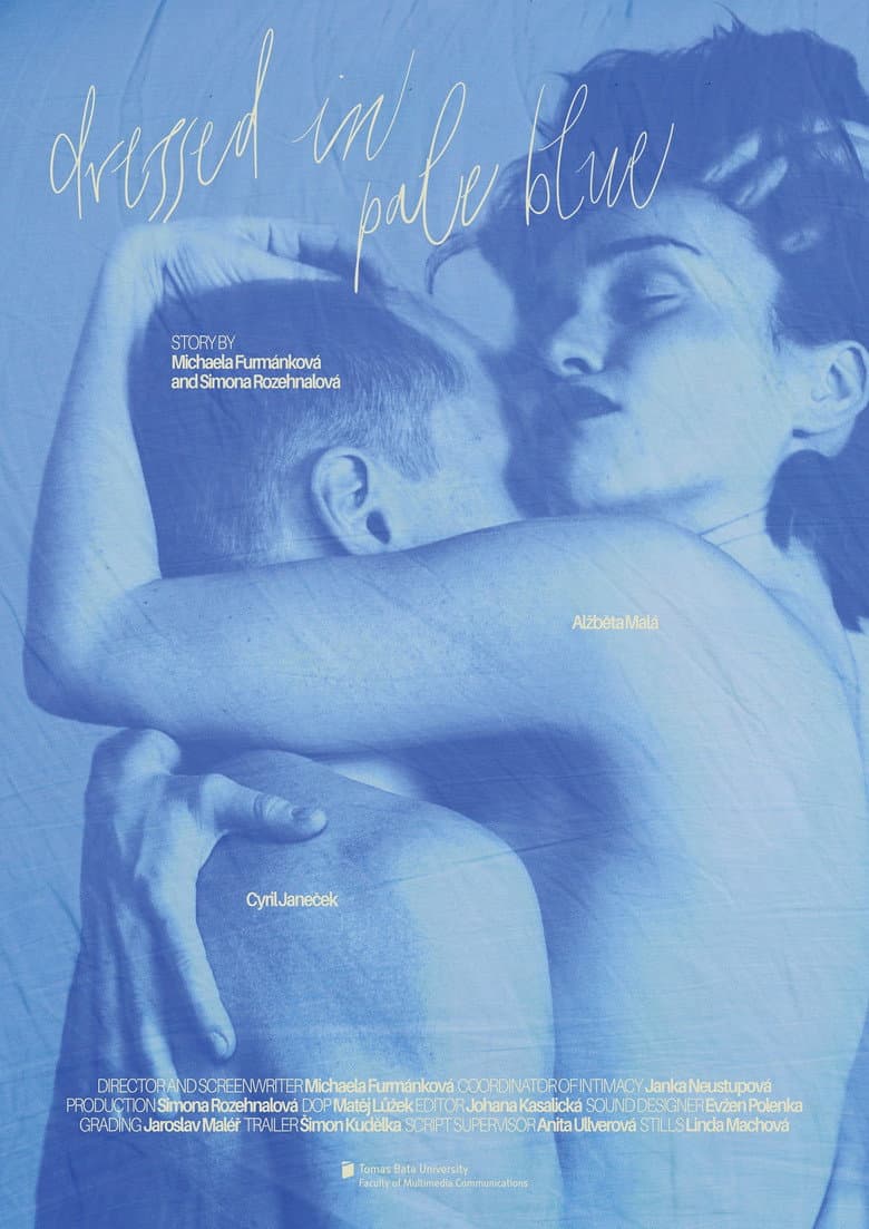 V bleděmodré oblečeni poster