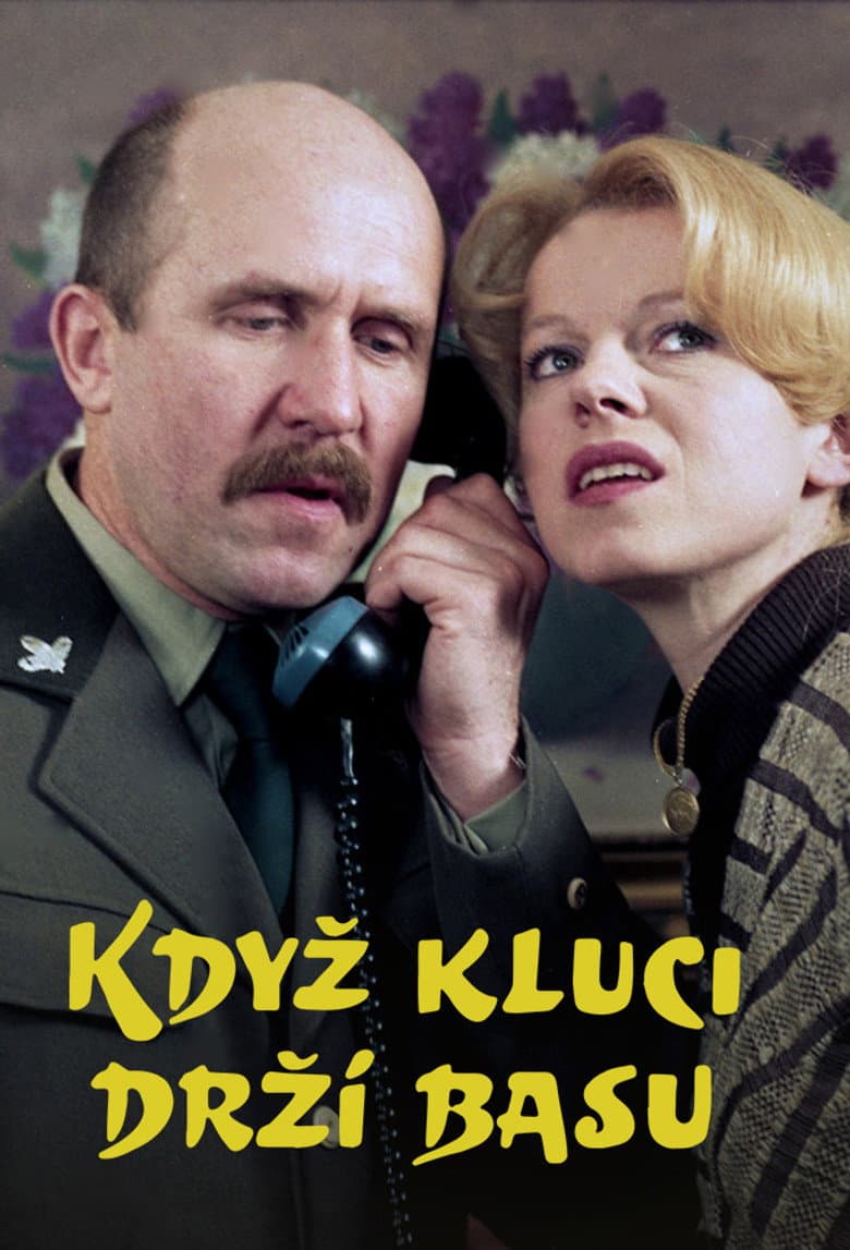 Když kluci drží basu poster